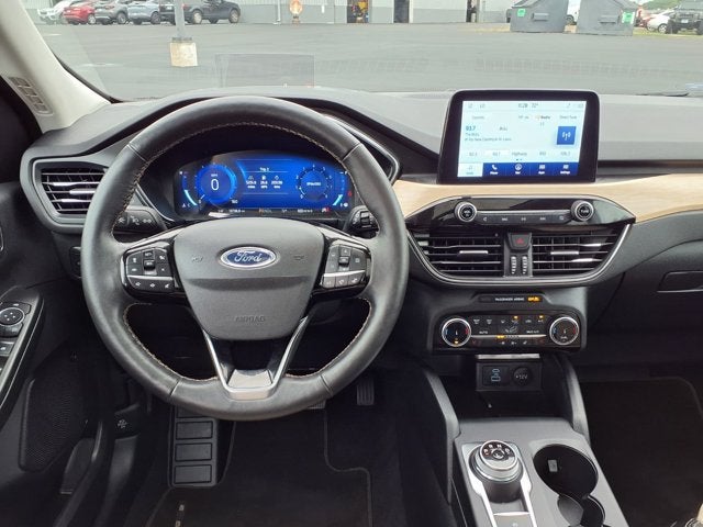 2022 Ford Escape Titanium