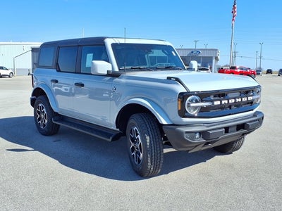 2026 Ford Bronco Outer Banks®