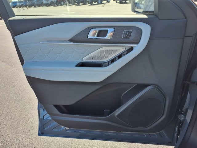 2027 Ford Explorer Platinum™