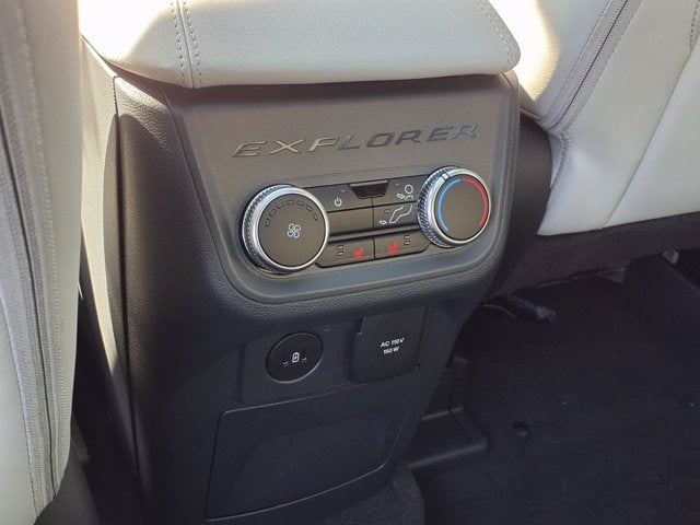 2027 Ford Explorer Platinum™