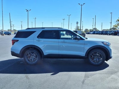 2027 Ford Explorer ST-Line